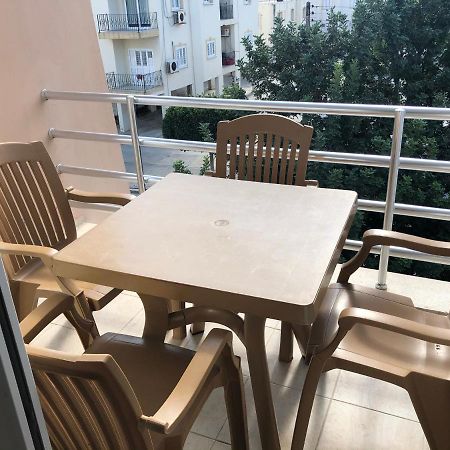 Spacious And Comfortable Central Kyrenia Flat Exterior foto