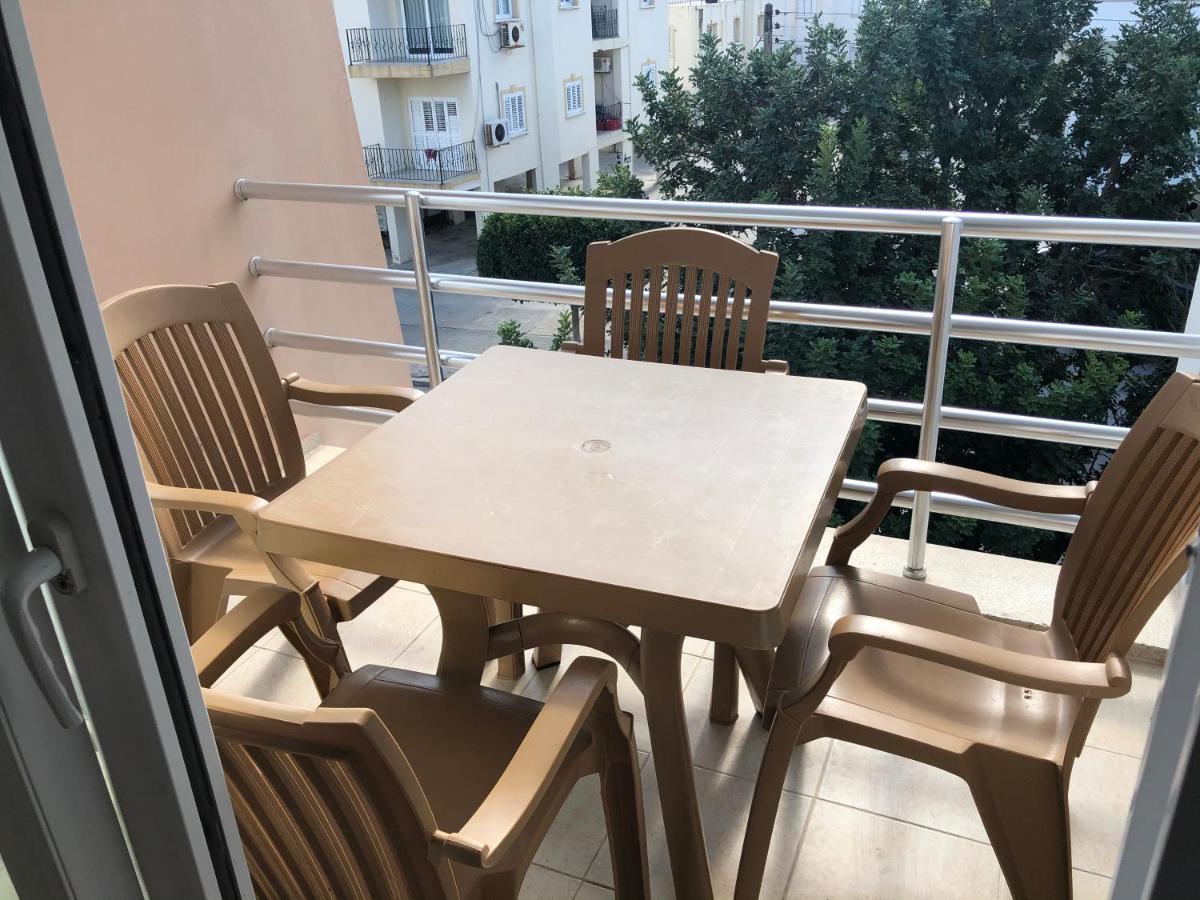 Spacious And Comfortable Central Kyrenia Flat Exterior foto