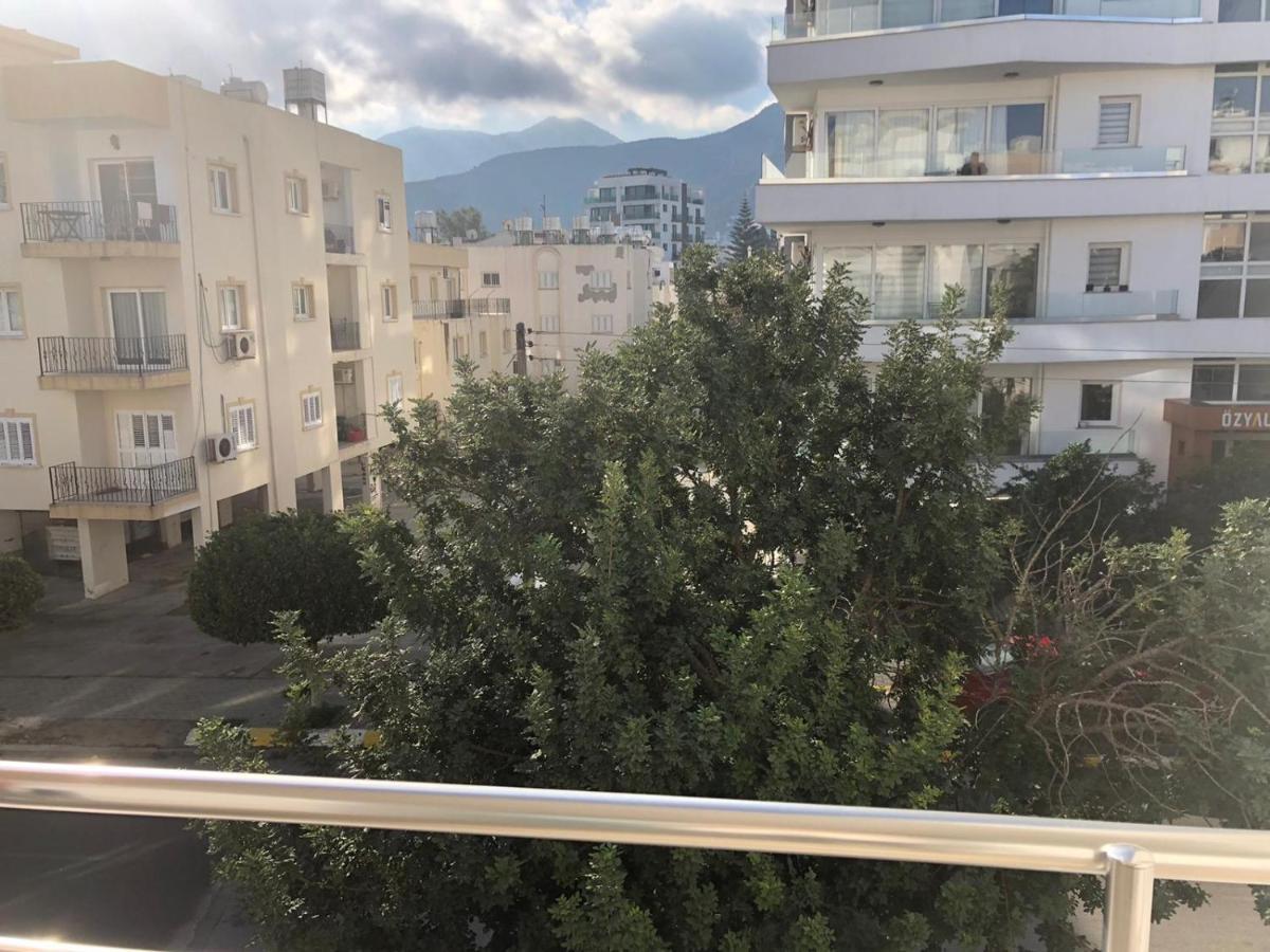 Spacious And Comfortable Central Kyrenia Flat Exterior foto